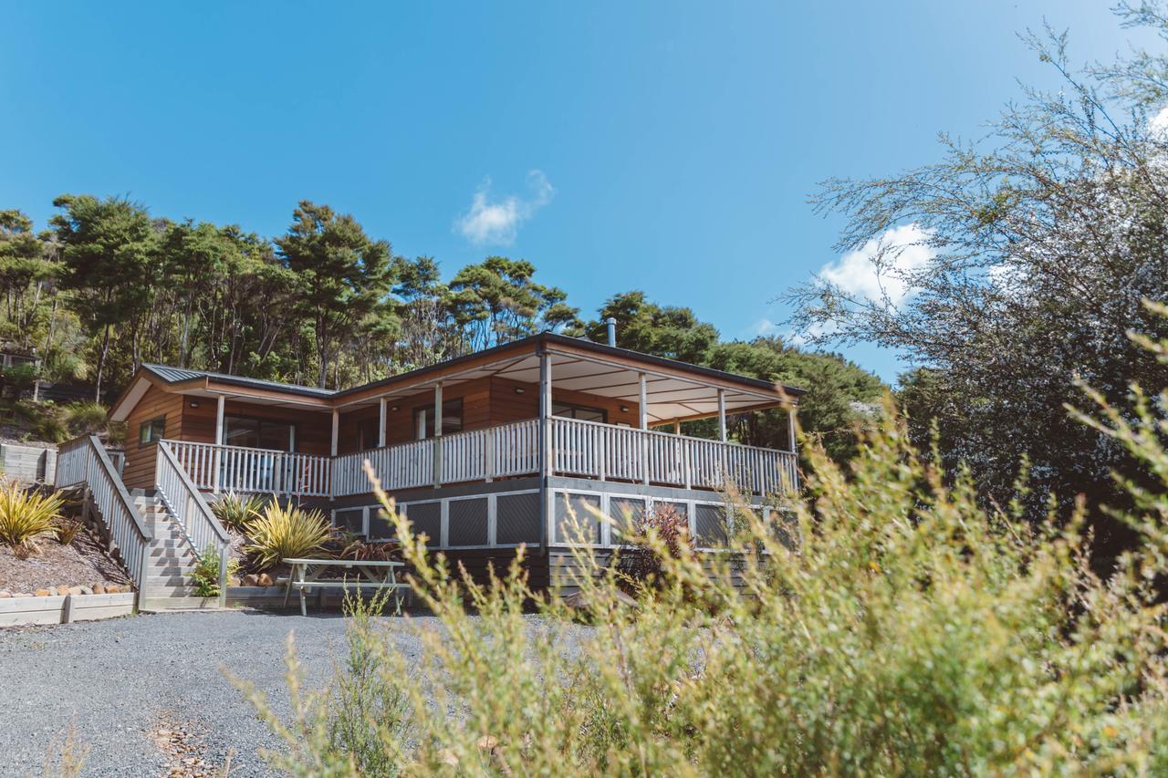 Tangiaro Retreat Villa Port Charles Exterior photo