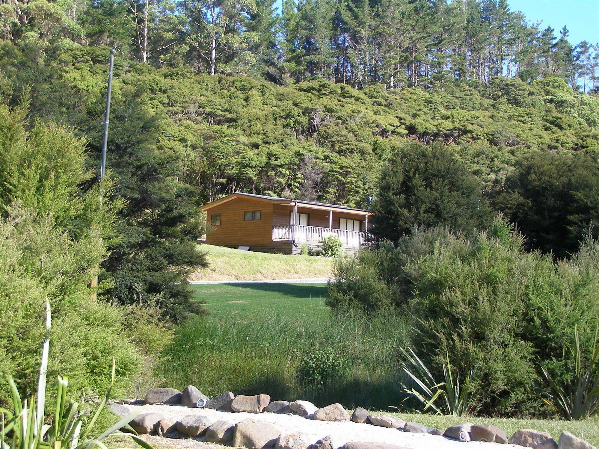 Tangiaro Retreat Villa Port Charles Exterior photo